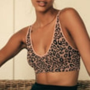 Lulus sports bra size m/l